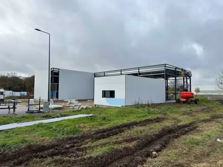 local d'activite a louer