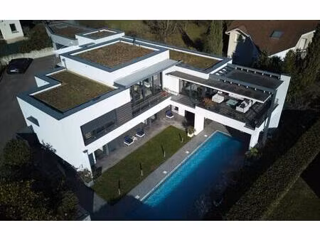 propriété d'exception de 296 m² environ  au calme   vue sur la chaine de belledonne