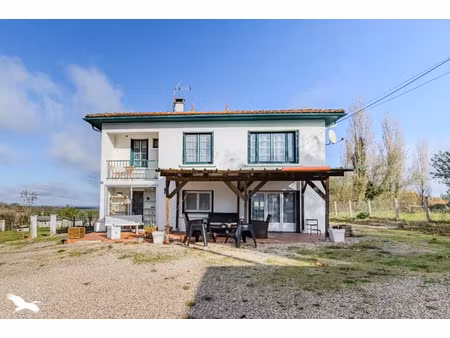 vente maison 6 pièces 135 m² à saint-seurin-sur-l'isle (33660)  159 000 €