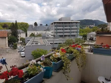 location appartement 3 pièces 62m² annecy 74000