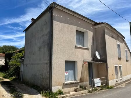 maison de village avec grande dépendance à l'arrière