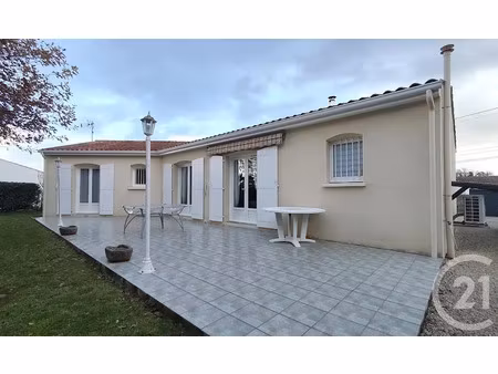 vente maison 4 pièces 104.32 m² à varzay (17460)  265 300 €