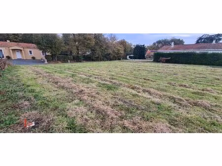 terrain constructible village gorges 442 m²  non viabilisé et libre de constructeur (lot 3