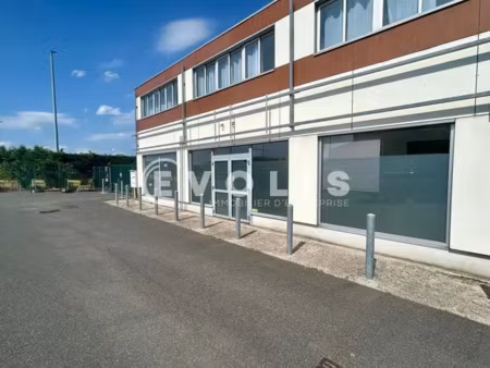 a louer - bureaux de 67 m² - ormoy (91)