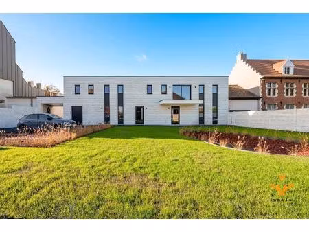 nieuwbouw kantoorruimte/praktijkruimte te huur op zeer centrale locatie