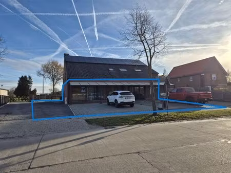 handelsruimte met aansluitend appartement