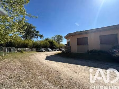 vente immeuble à preignac (33210) : à vendre / 200m² preignac