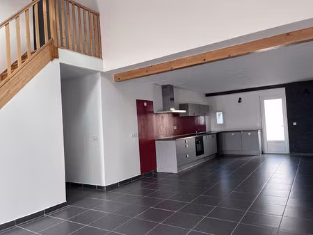 location maison 5 pièces  102.37m²  rochefort