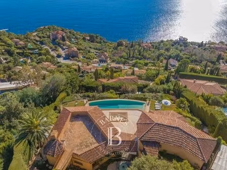 villa de luxe de 5 pièces en location théoule-sur-mer  provence-alpes-côte d'azur