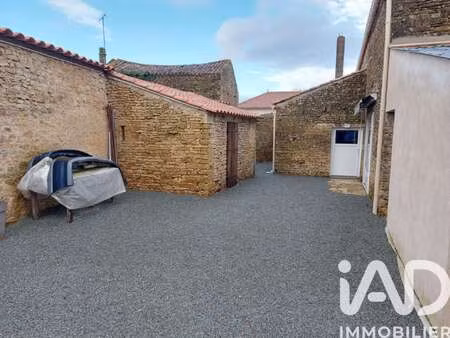 vente maison à bazoges-en-pareds (85390) : à vendre / 90m² bazoges-en-pareds