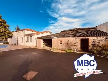 vente longère et corps de ferme à beaupreau (49600) : à vendre / 190m² beaupreau
