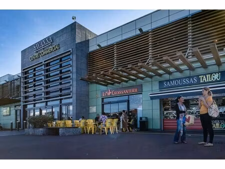 location local commercial