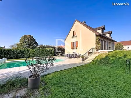 maison 7 pièces 157 m²