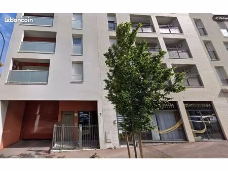 parking/box 12 m² sucy-en-brie