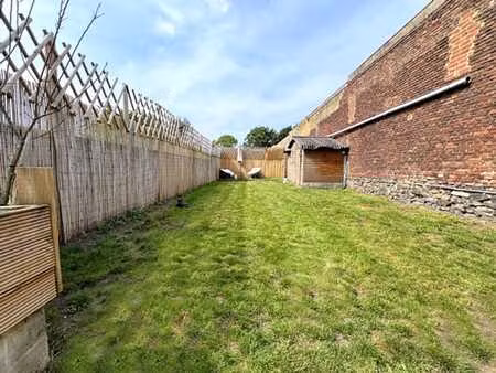 superbe immeuble polyvalent