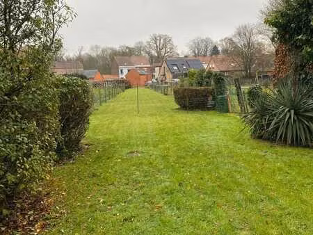 maison unifamiliale 3 façades avec un grand jardin