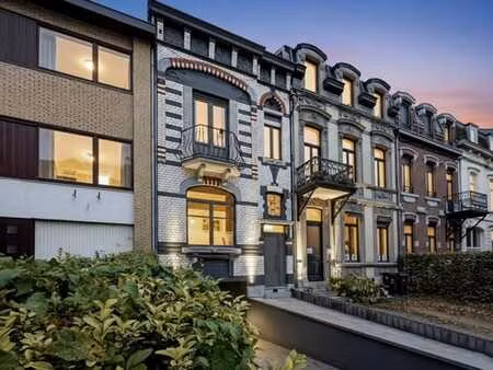 heusy - maison de maître rénovée ! 3/4 chambres  jardin