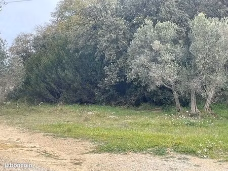 terrain 408 m² pelissanne