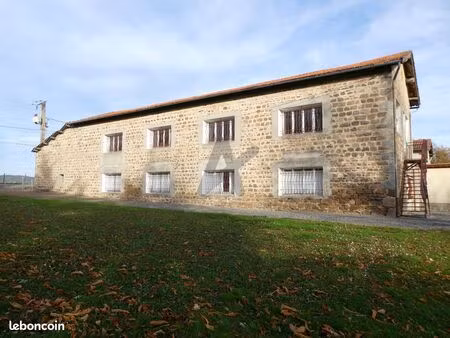 maison 9 pièces 450 m²