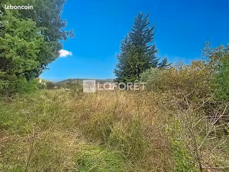 terrain 600 m² meyreuil