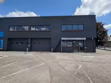 location commerce 536 m² à dardilly (69570)