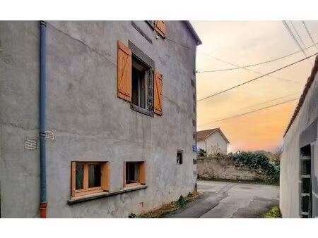 maison lussat m² t-3 à vendre  59 700 €