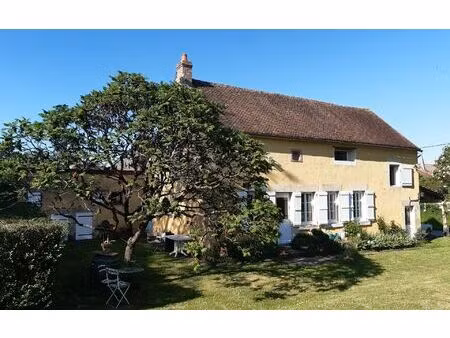 location maison  m² t-5 à pougny  772 €