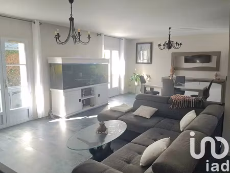 vente maison 8 pièces 167 m² sainte-foy (85150)