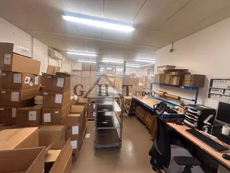 location local industriel 260 m² à créteil (94000)