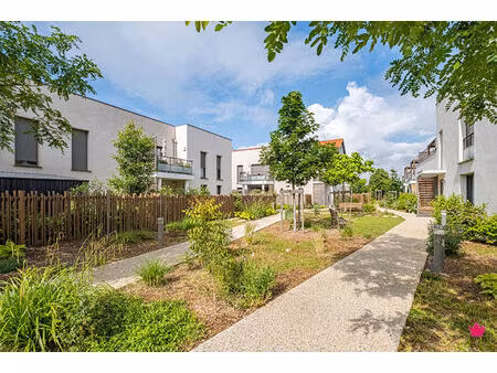 appartement 4 pièces 101m2-chassieu