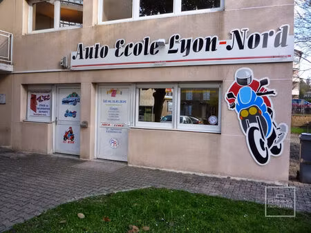 neuville centre - local 100m2