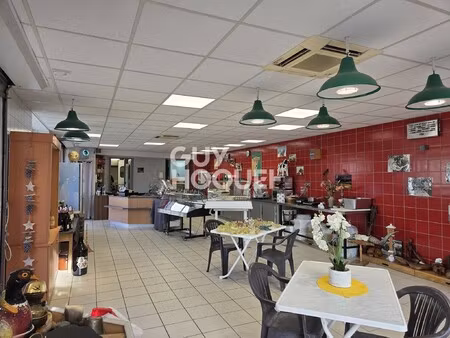 naucelle (aveyron) - 160 m2 de murs commerciaux avec vitrines qui n'attendent que votre ta