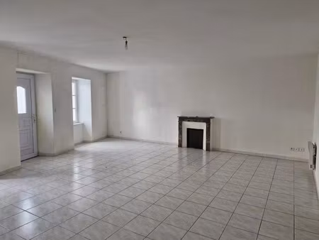 location maison 4 pièces 119.76 m² à la rochelle (17000)  1 097 €