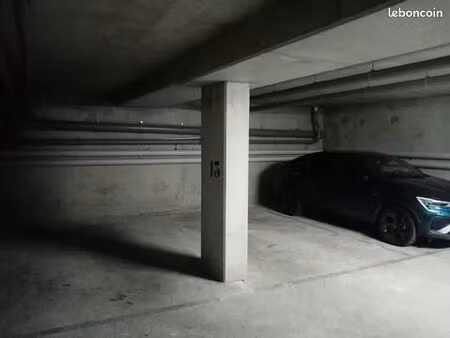 place de parking souterraine (sud île-saint-denis)