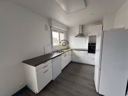 location appartement 3 pièces à bressuire (79300) : à louer 3 pièces / 59m² bressuire
