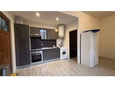 location appartement 2 pièces 32 m² à avallon (89200)  398 €