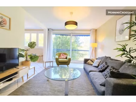 location meublée appartement 3 pièces 67 m² à caluire-et-cuire (69300)  1 840 €