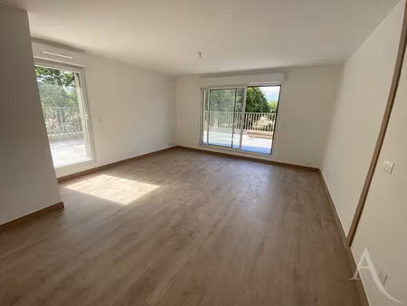 vente appartement 2 pièces  52.00m²  montaigu