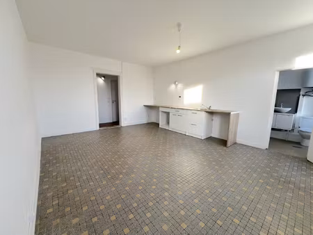 paimboeuf centre appartement 71 m2 2 chambres grenier et