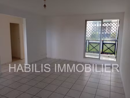 a louer - appartement de type f4 d'environ 81.84 m2 - sainte