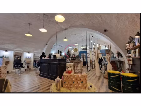 murs commerciaux occupes