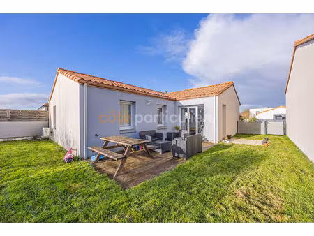 sous promesse -- maisdon-sur-sèvre -- maison de 81 m2 -- plain pied -- 4 pièces -- 3 chamb