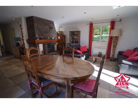 un véritable havre de paix sur 3000 m2 de terrain arboré