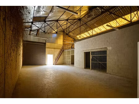 entrepôt poissy 250m2  7m de hauteur  zone uda