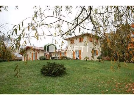 prestigieuse demeure contemporaine de 285 m²