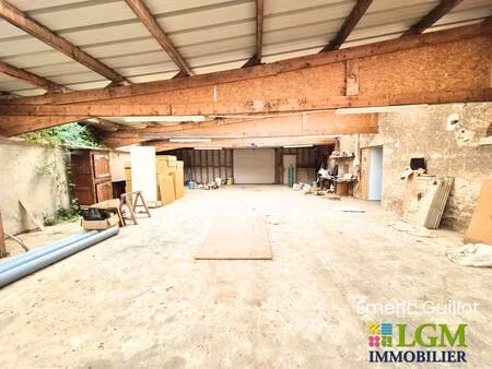 maison 163 m² – grand terrain 1730 m² – buanderie - grenier - grange - garage - caves – ma