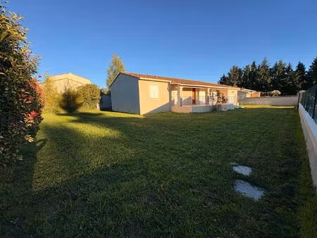 villa de plain pied de 2010 refaite à neuf récemment