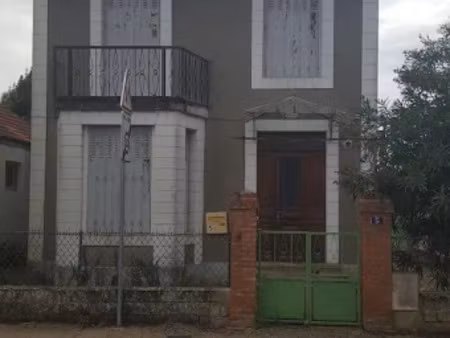 location maison 4 pièces 76 m² à castelsarrasin (82100)  817 €