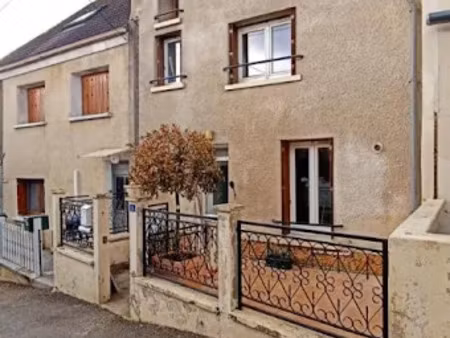 location maison 3 pièces 60 m² à saint-cyr-sur-morin (77750)  675 €