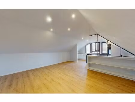 location appartement  62.56 m² t-3 à le monastère  690 €